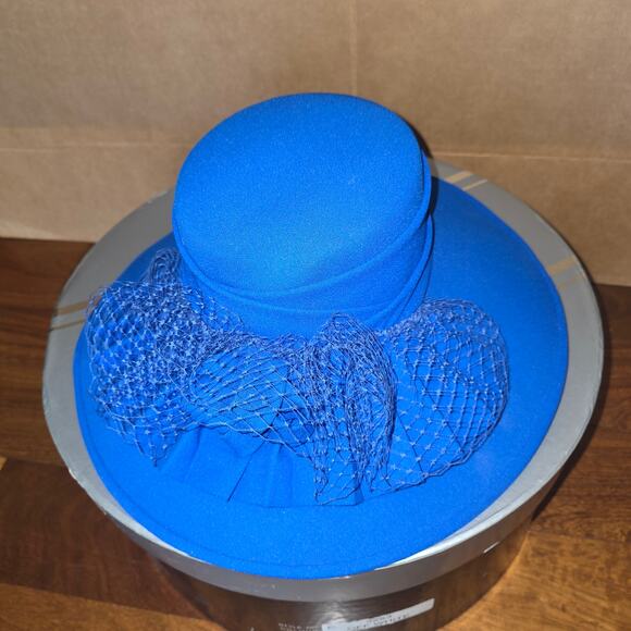 NWT CaraMia vibrant blue orunded sun hat, with ribbon, bows and‎ decorative net main image 6